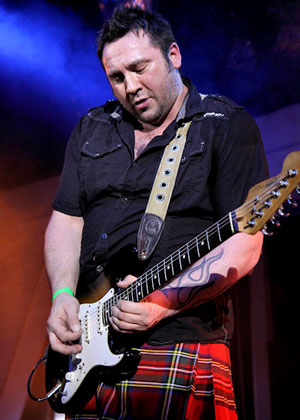 King King (feat. Alan Nimmo) Photo thanks to Alan White