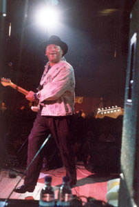 Sherman Robertson at the Great British Rn'B Festival, Colne 2004. Photo copyright and thanks to Simon Redley - kudosphotos@aol.com