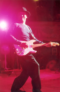 Sherman Robertson at the Great British Rn'B Festival, Colne 2004. Photo copyright and thanks to Simon Redley - kudosphotos@aol.com