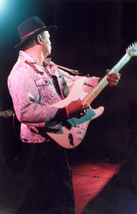 Sherman Robertson at the Great British Rn'B Festival, Colne 2004. Photo copyright and thanks to Simon Redley - kudosphotos@aol.com