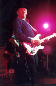 Sherman Robertson at the Great British Rn'B Festival, Colne 2004. Photo copyright and thanks to Simon Redley - kudosphotos@aol.com