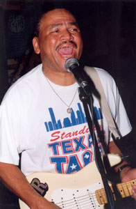 Sherman Robertson at the Running Horse Nottingham  2004. Photo copyright and thanks to Simon Redley - kudosphotos@aol.com