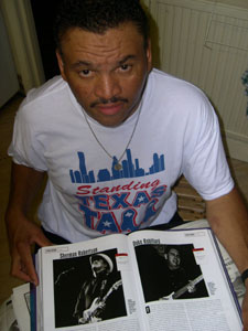 Sherman Robertson at the Running Horse Nottingham  2004. Photo copyright and thanks to Simon Redley - kudosphotos@aol.com