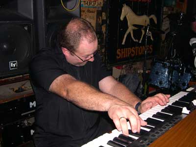 Sherman Robertson at the Running Horse Nottingham  2004. Photo copyright and thanks to Simon Redley - kudosphotos@aol.com