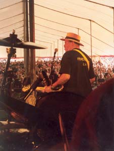 Sherman Robertson at the Stanley Blues Festival 2004. Photo copyright and thanks to Simon Redley - kudosphotos@aol.com