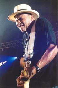 Sherman Robertson at the Stanley Blues Festival 2004. Photo copyright and thanks to Simon Redley - kudosphotos@aol.com